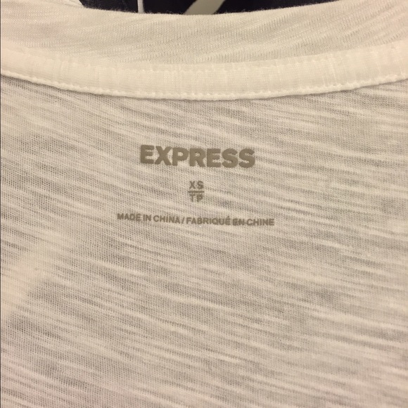 ***SOLD***EXPRESS Sequin Lip T-Shirt! - Picture 3 of 4