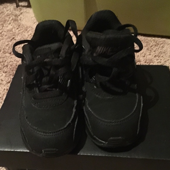 Black nike