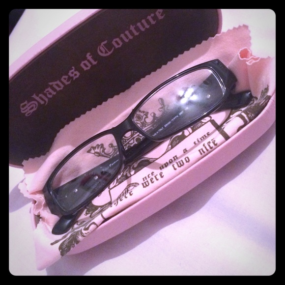 Black "Drama Queen" glasses😍😍