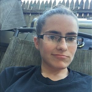 Meet your Posher, Jade