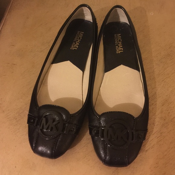 Michael Kors black flats