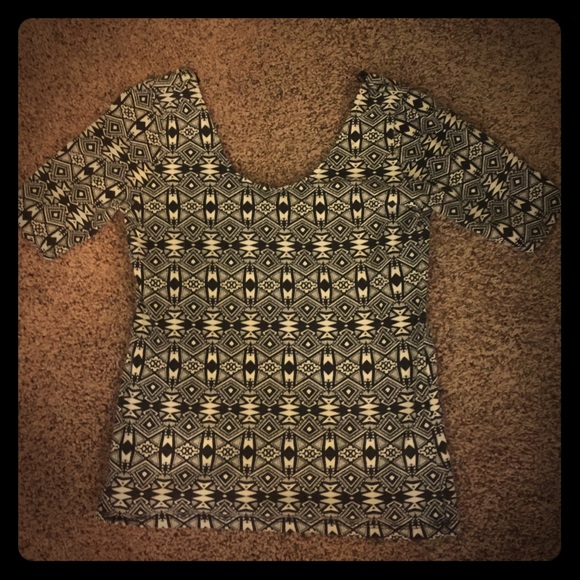 H&M Semi-Cropped Top- Aztec Size L