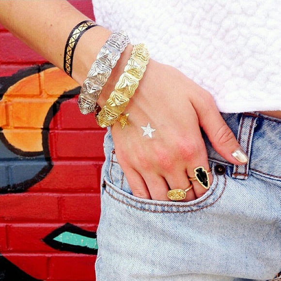 Kendra Scott Jewelry - Kendra Scott Joanne bangle - Gold