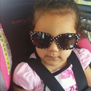 Meet your Posher, Rita