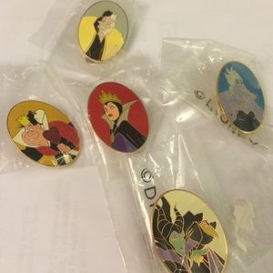 Disney pins