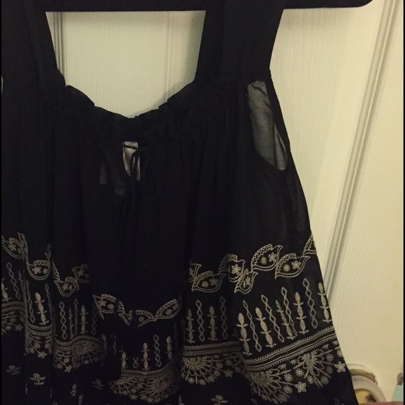 Flowy Top black with beige design - Picture 3 of 3