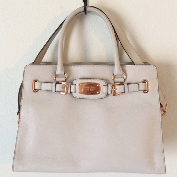 Michael Kors Handbags - Michael Kors Vanilla Leather Hamilton