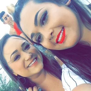 Meet your Posher, Alexia