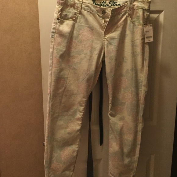 Cream Jeans
