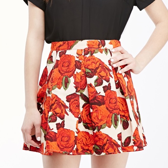 F21 Box Pleated Skirt - Picture 1 of 4
