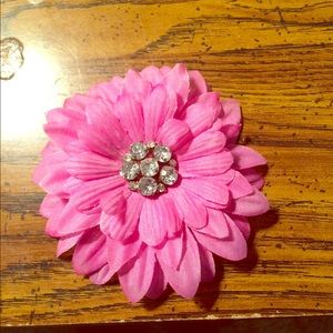 Pink flower, either pin or for your hair!