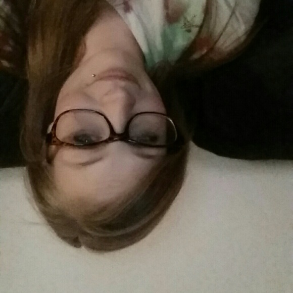 Meet your Posher, Felicia