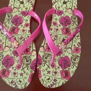 Coach flip flops