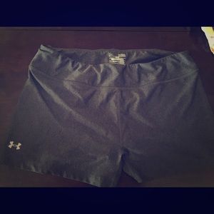 Under armour shorts size xl