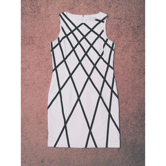 Peter Nygard black and white dress