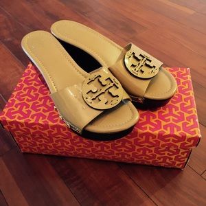 tory burch sandals