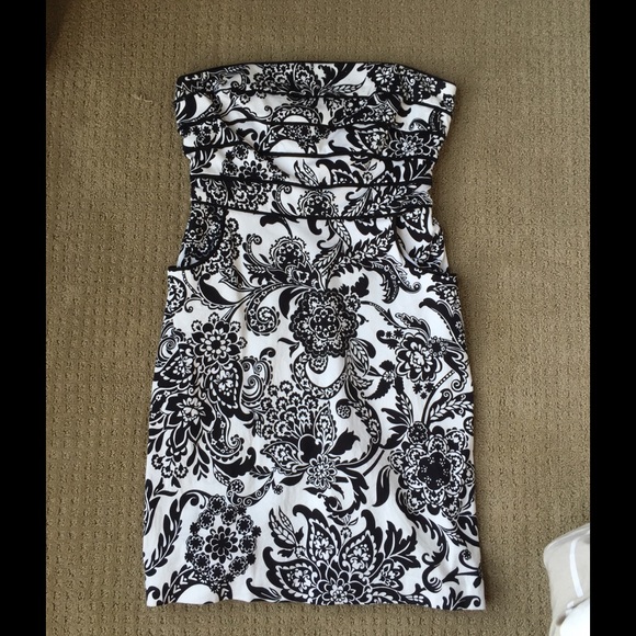 Black & White Strapless Dress with Pockets, Sz 8