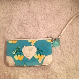 Juicy wristlet