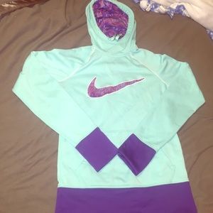 Nike pullover ..