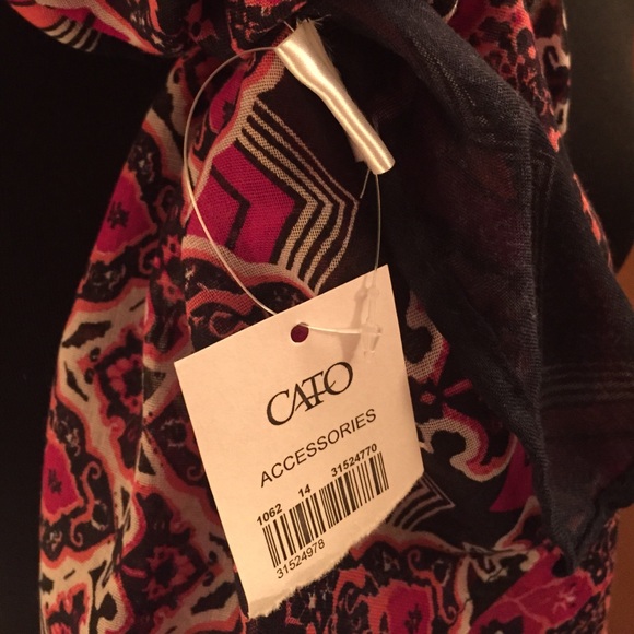 🚫SOLD IN BUNDLE🚫 Navy blue, peach and pink scarf - Picture 3 of 4