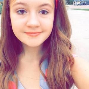 Meet your Posher, Elexa