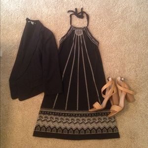 Black Studio M fitted halter dress ✨