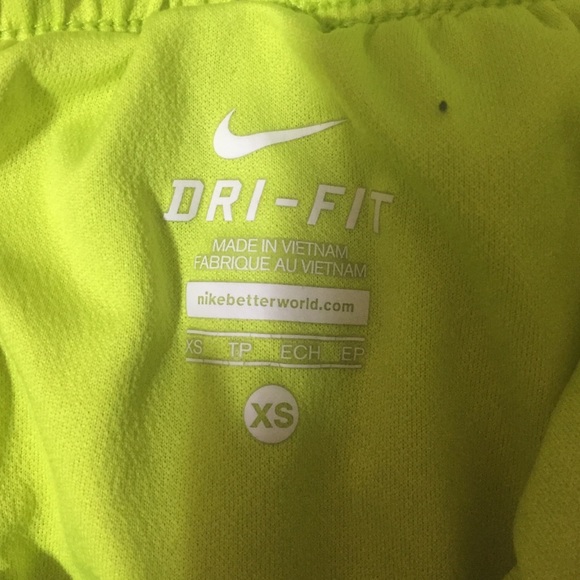 Nike shorts & tank - Picture 2 of 3