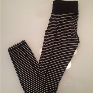 Lululemon stripe running pants size 6