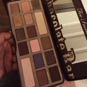 Too faced chocolate bar palette