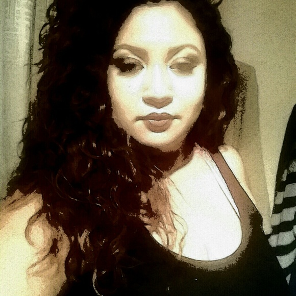 Meet your Posher, Evelyn