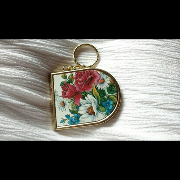 Vintage mirror keychain