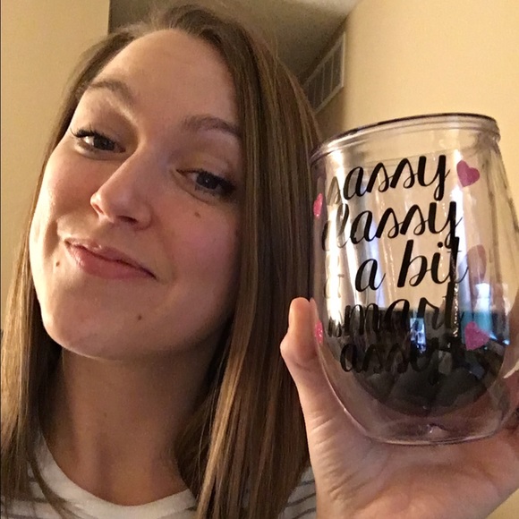 Meet your Posher, Rachel - Picture 2 of 2