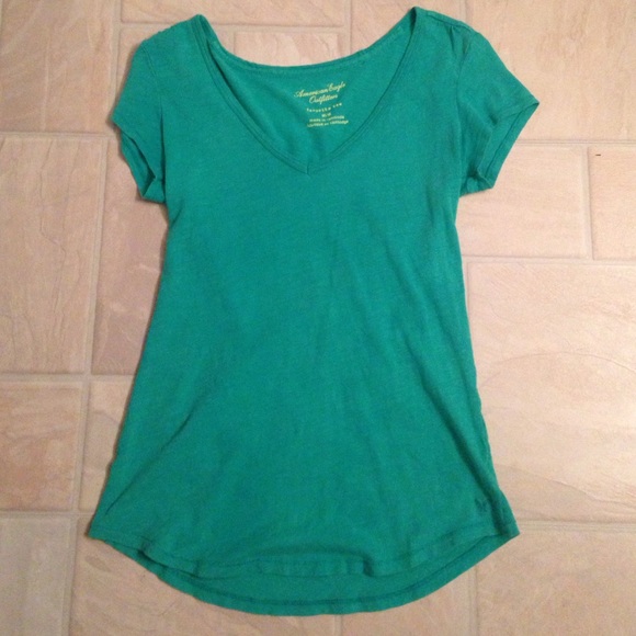 American eagle tee fits like a s only worn once - Picture 1 of 1