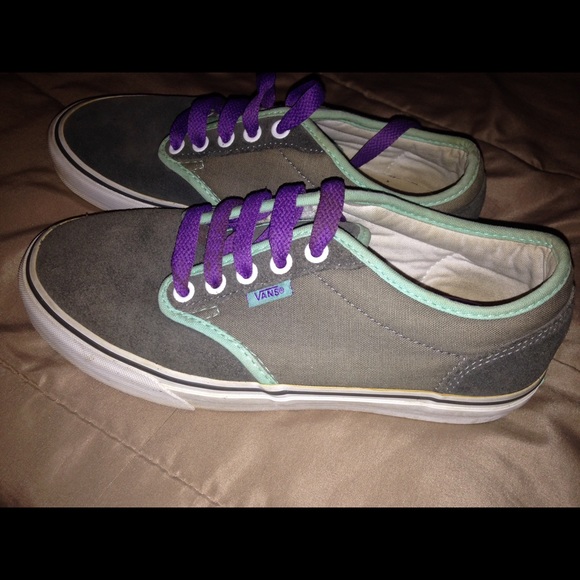 Vans sneakers size 6.5 really nice