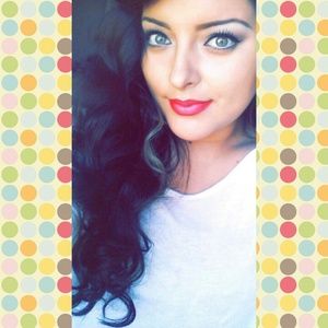 Meet your Posher, Paola