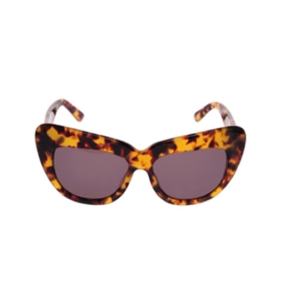 Chelsea Sunglasses in Tortoise by House of Harlow