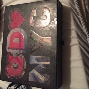 Urban Decay❤️ NYC eyeshadow