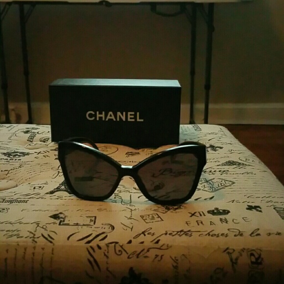 SOLD - Picture 3 of 4