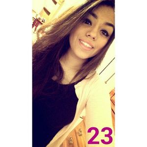 Meet your Posher, Iris