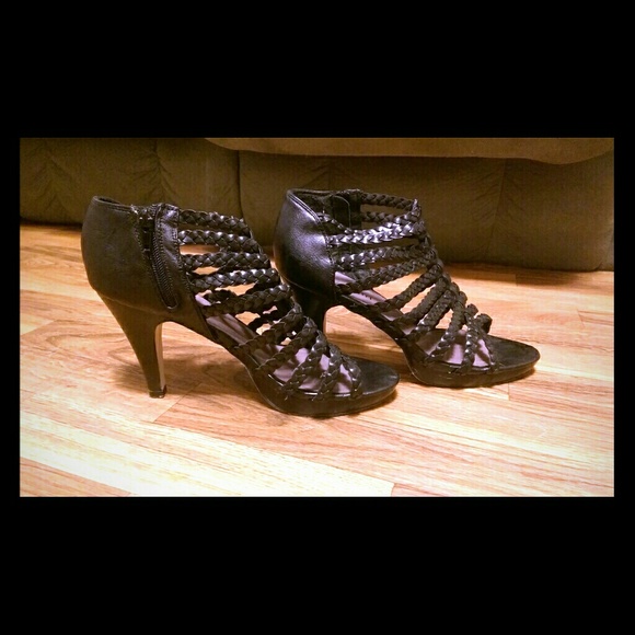 Madden girl braided t-strap black heels