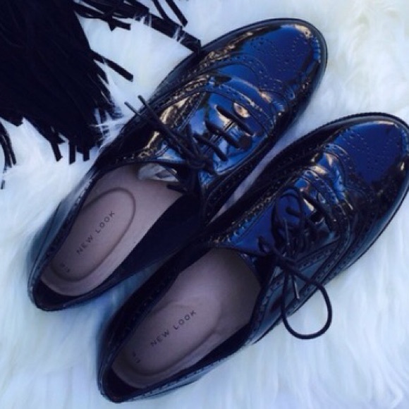 Black Oxford shoes