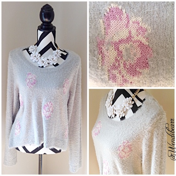 LC Lauren Conrad Sweaters - LC Soft, Warm & Cozy Sweetheart Sweater💘