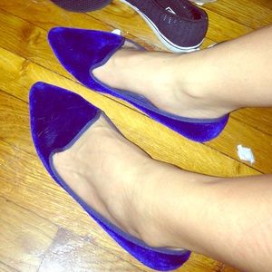 Blue velvet slip on flats