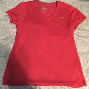 NIKE DRI FIT V NECK