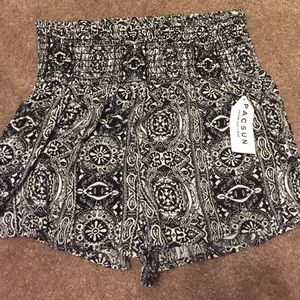 black and white patterned pacsun shorts