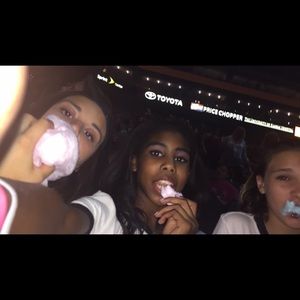 Meet your Posher, Clarke