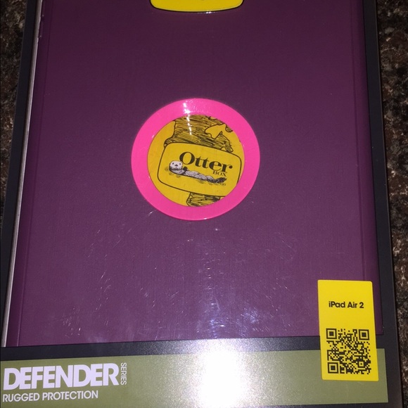 Sold !!!! otterbox defender series case ipad air 2