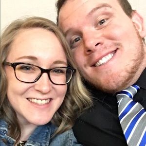 Meet your Posher, Caitlin