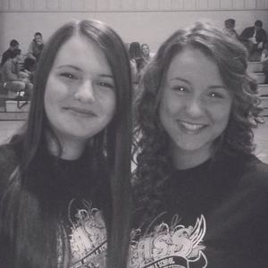 Meet your Posher, Caitlin