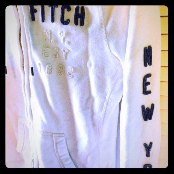 🎉SALE🎉Perfect white Abercrombie and Fitch hoodie